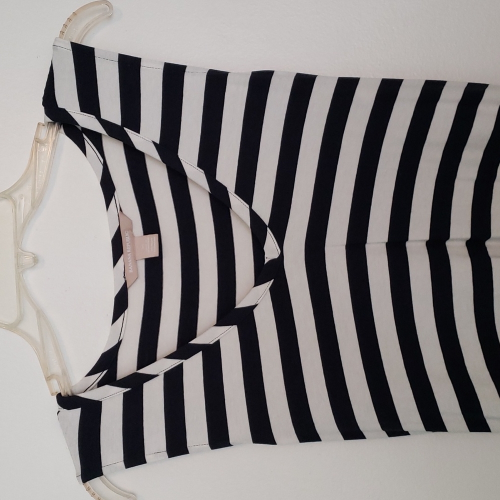 Knee length striped dress with waist tie - medium
